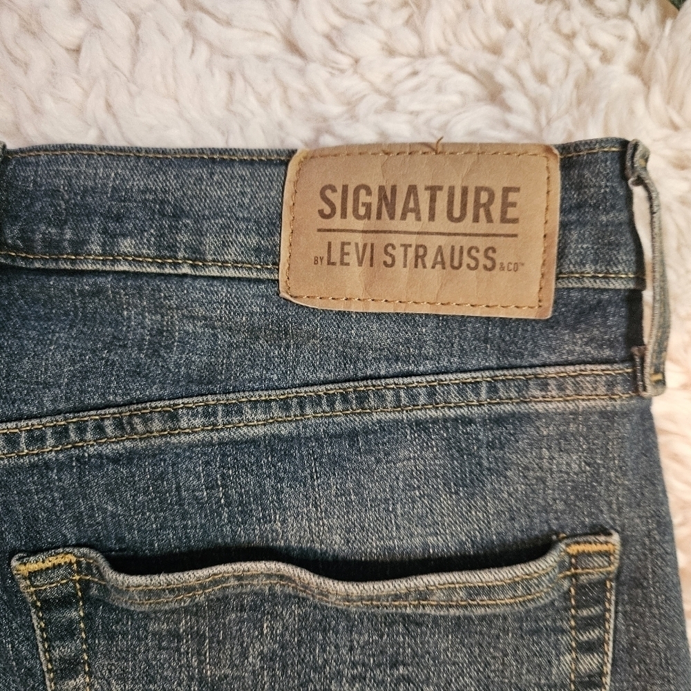 Levi Strauss Signature Straight Leg Mid Wash Jeans - Picture 6 of 7